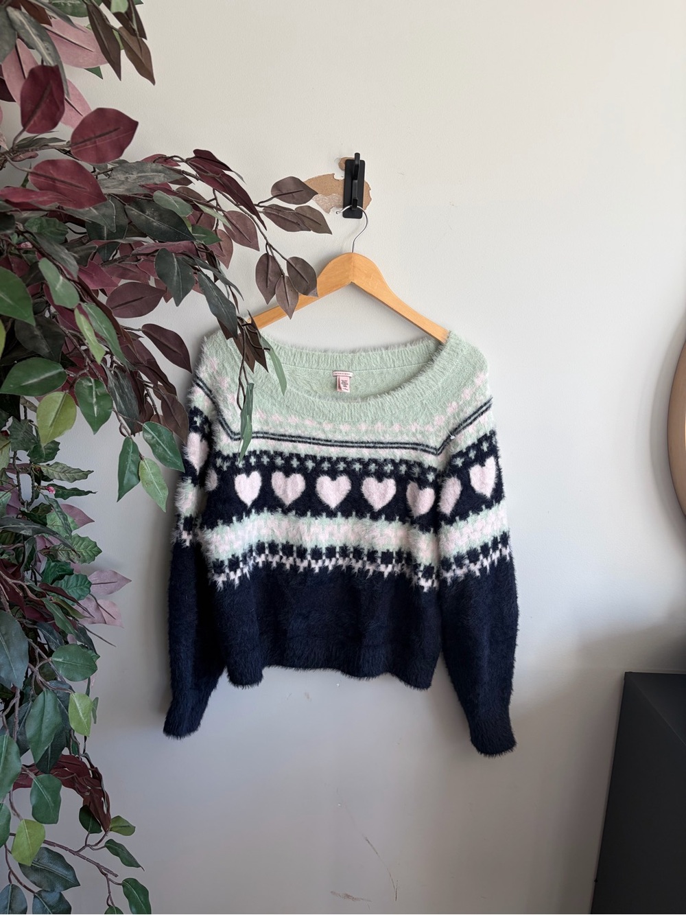 Victoria's Secret Navy, Light Pink & Cream Heart Fair Isle Sweater - Picture 3 of 6
